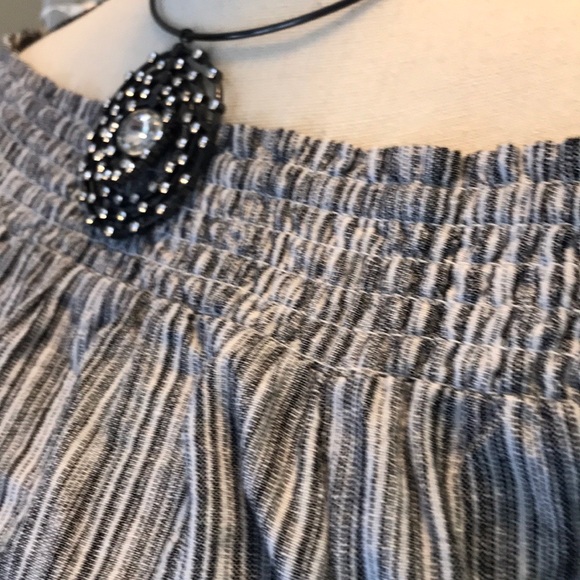 Top - Picture 13 of 15